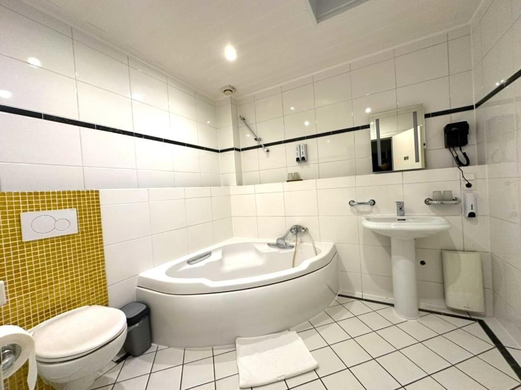Hotel Destille Dormagen Habitación foto