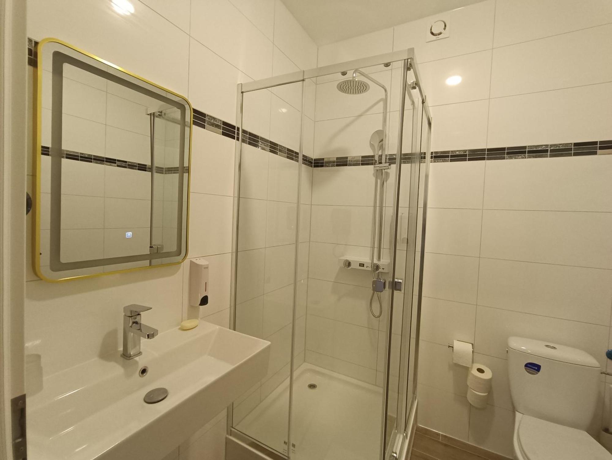 Hotel Destille Dormagen Habitación foto